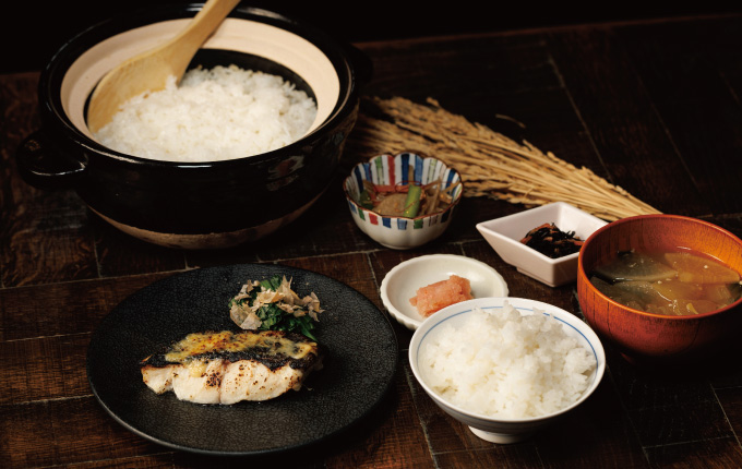 季節の素材を活かした定食