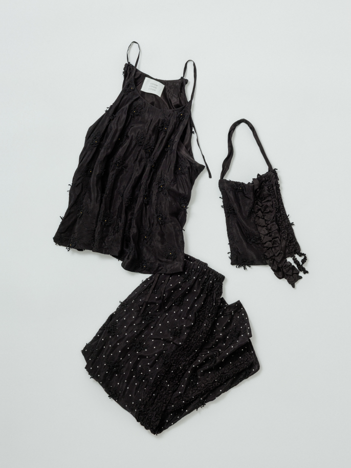 crinkle crinkle crinkle for SALON adam et ropéのパンツ、<br class="sp">キャミ<br class="pc">ソール、バッグ